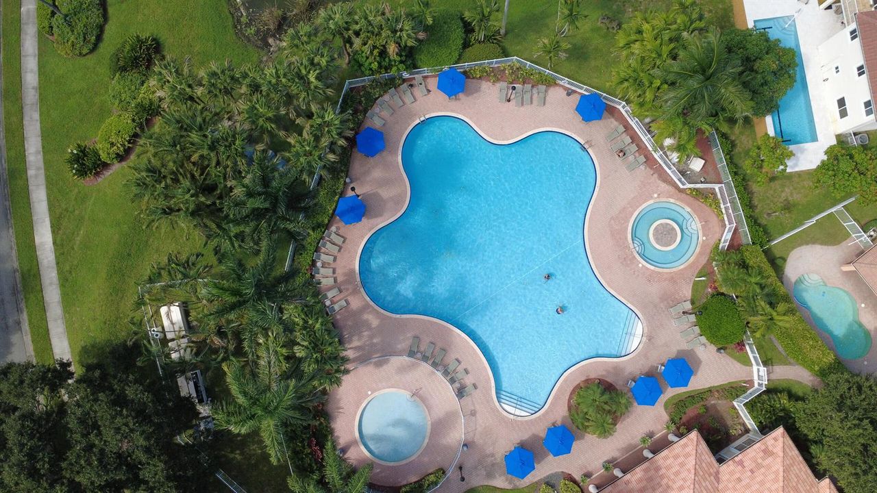 Aerial View – Community Amenities