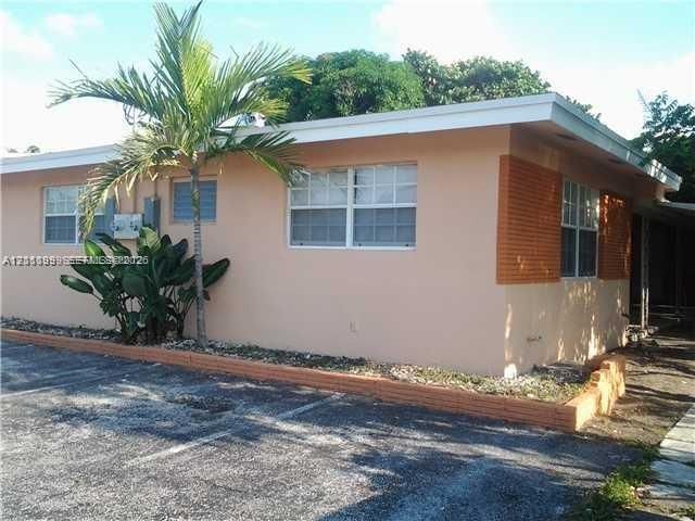 For Rent: $1,895 (2 beds, 2 baths, 1000 Square Feet)