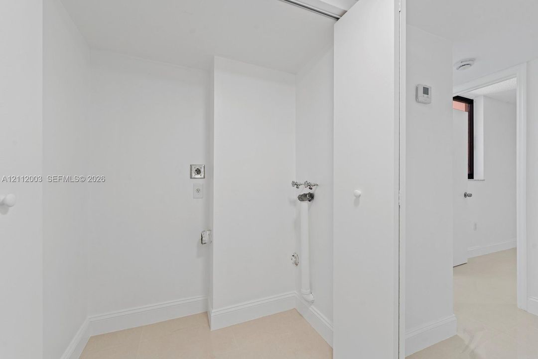 For Rent: $2,500 (2 beds, 2 baths, 1086 Square Feet)