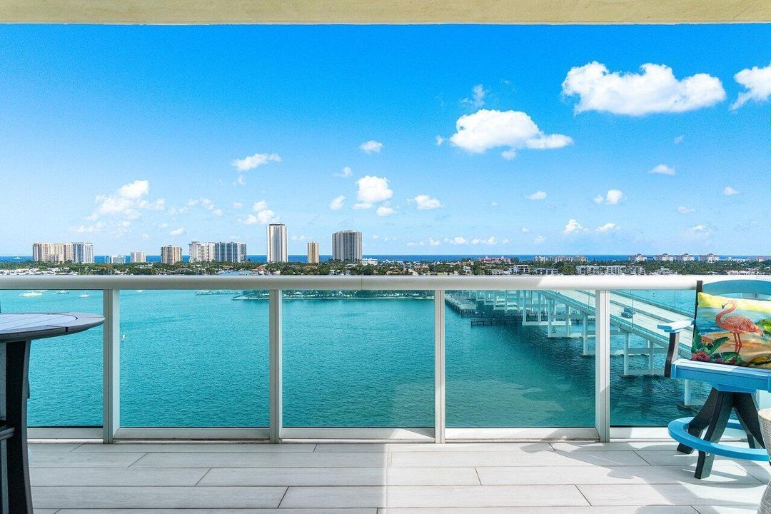 026-2640LakeShoreDrive-1216-RivieraBeach