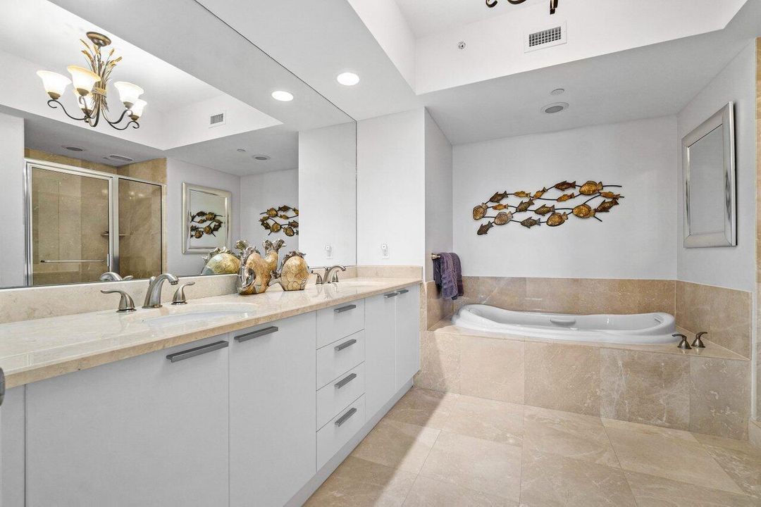 dual sink jetted tub