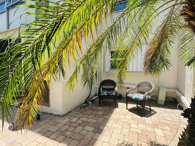 VOG side patio outside bedroom