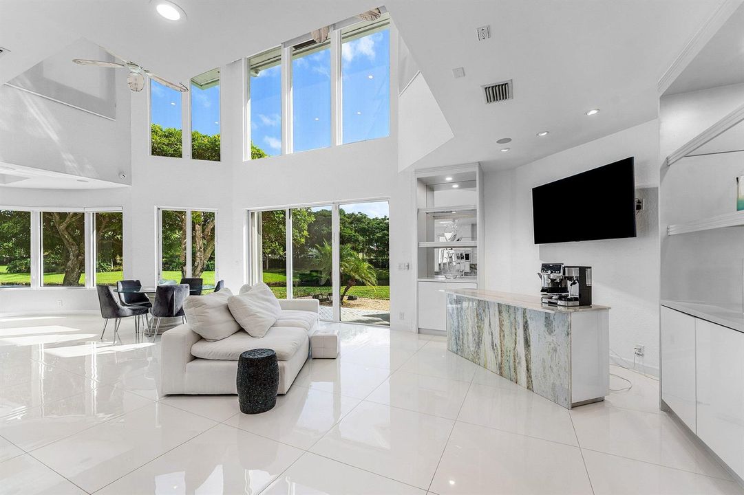 Family Room /Breakfast Area