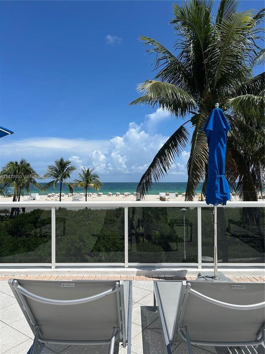 For Rent: $2,950 (1 beds, 1 baths, 550 Square Feet)