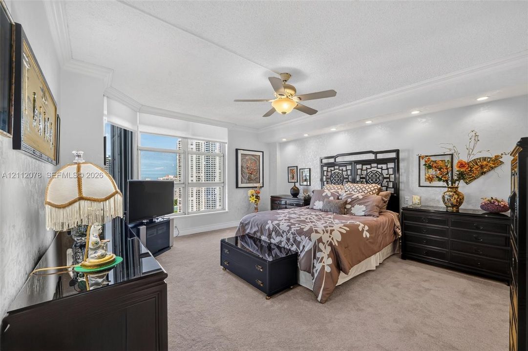 For Sale: $489,000 (2 beds, 2 baths, 1365 Square Feet)