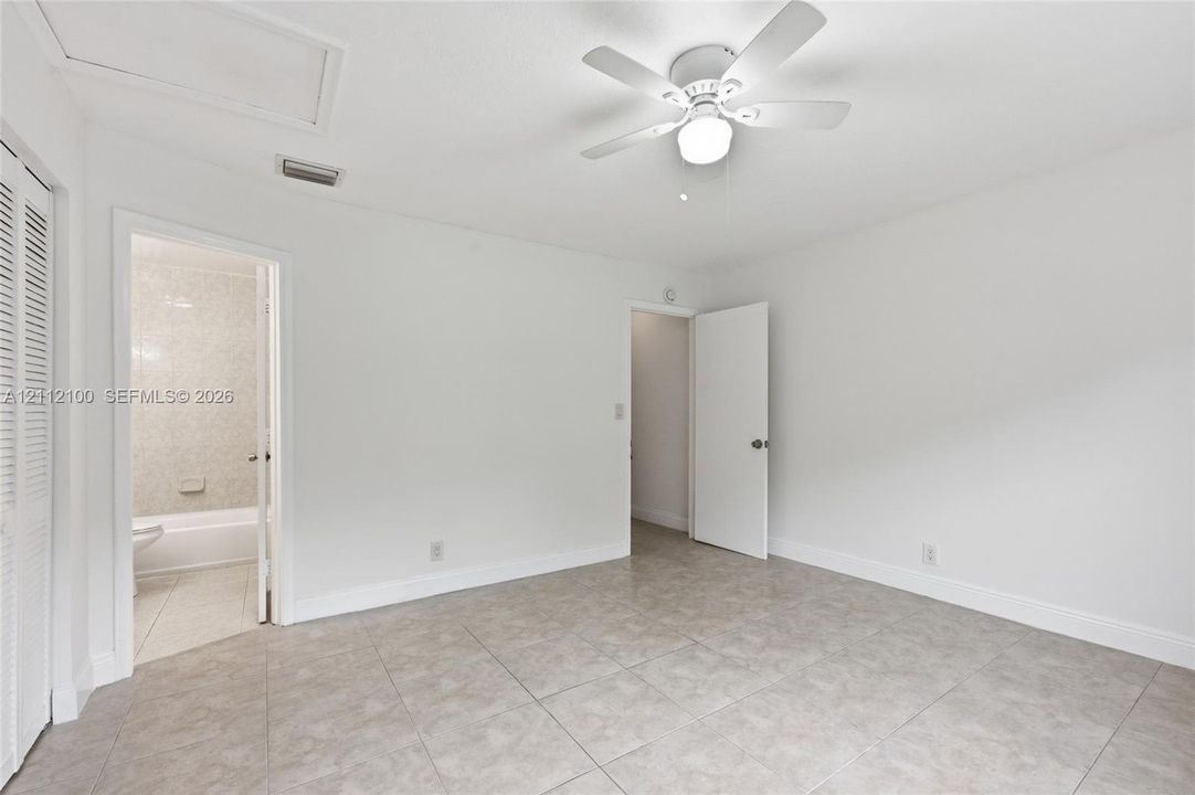 For Rent: $2,250 (2 beds, 1 baths, 1100 Square Feet)