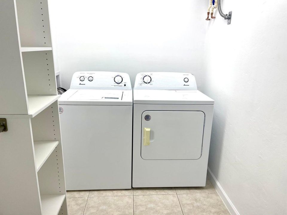 214 NE 11TH ST BATH 3