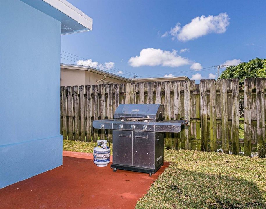 20241023Backyard144350321141000000-o