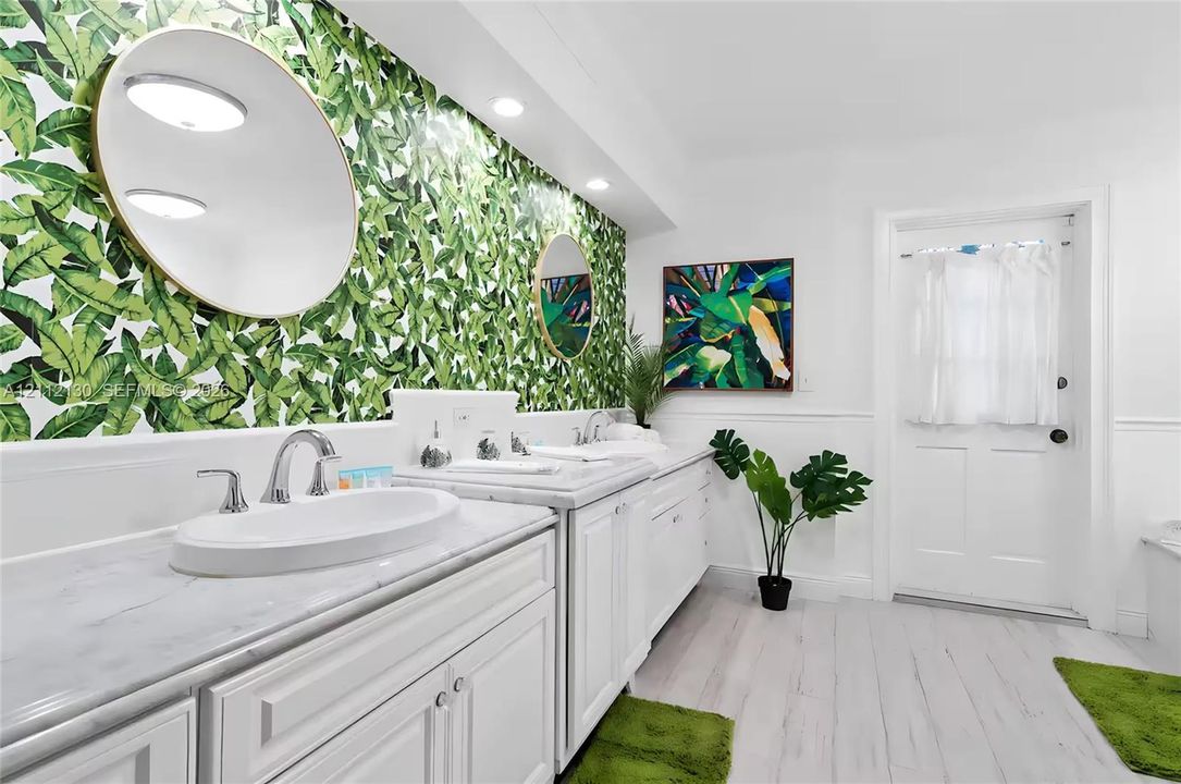 For Sale: $1,605,000 (5 beds, 3 baths, 2740 Square Feet)