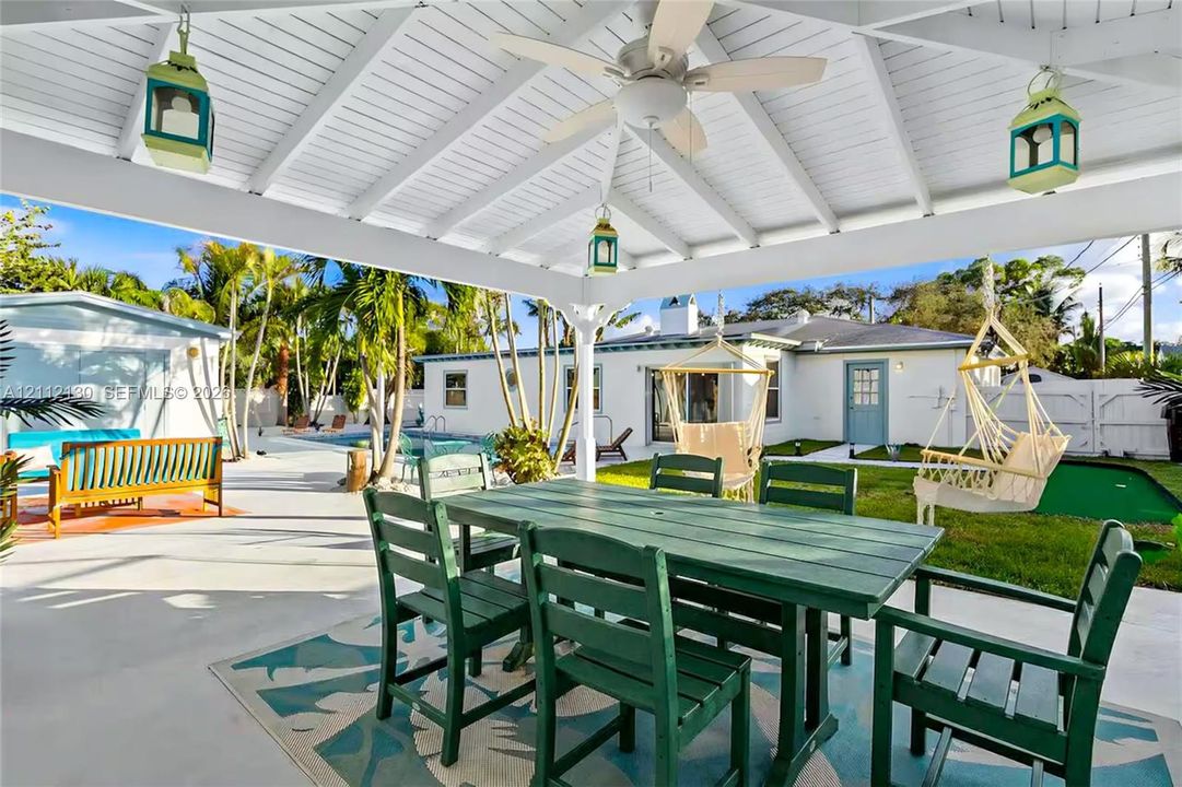 For Sale: $1,605,000 (5 beds, 3 baths, 2740 Square Feet)
