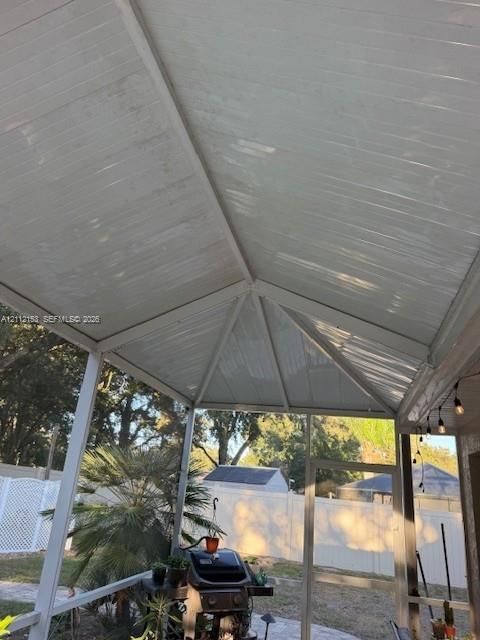 En Venta: $370,000 (3 camas, 2 baños, 1897 Pies cuadrados)