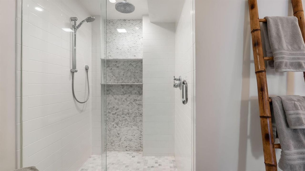 Primary Suite - Bath