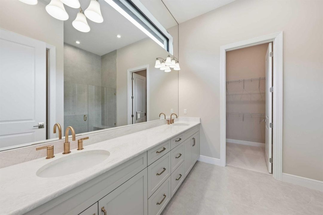 Owner's Bath