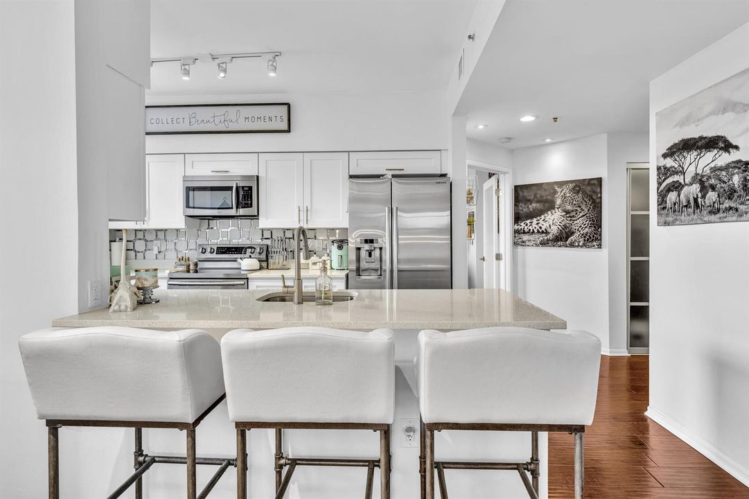 Kitchen/Eating Area