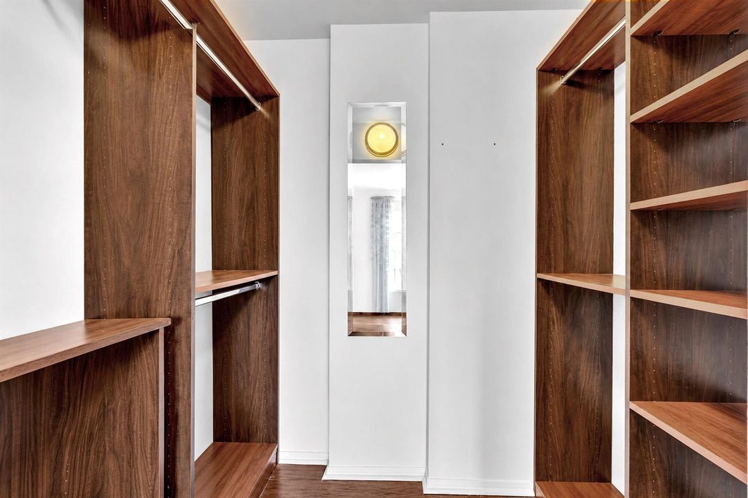 Walk-in Closet