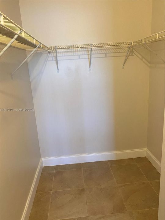 For Rent: $2,100 (2 beds, 2 baths, 810 Square Feet)