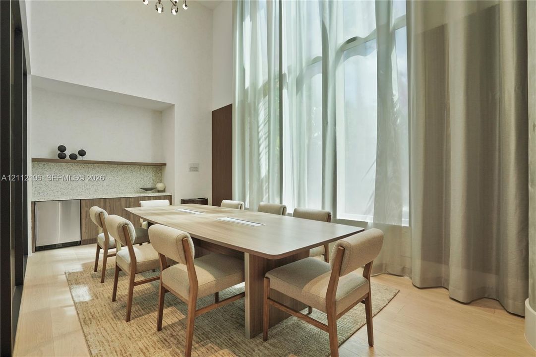 For Rent: $8,900 (1 beds, 2 baths, 1038 Square Feet)