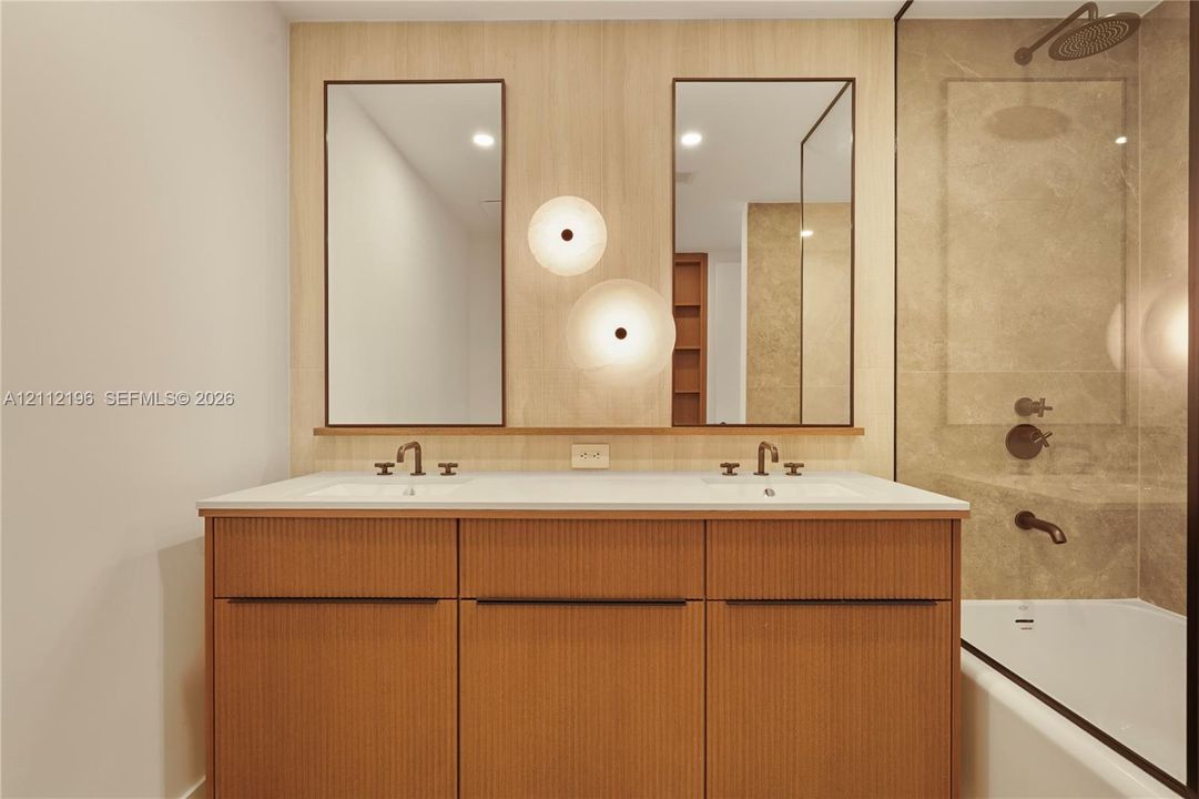 For Rent: $8,900 (1 beds, 2 baths, 1038 Square Feet)