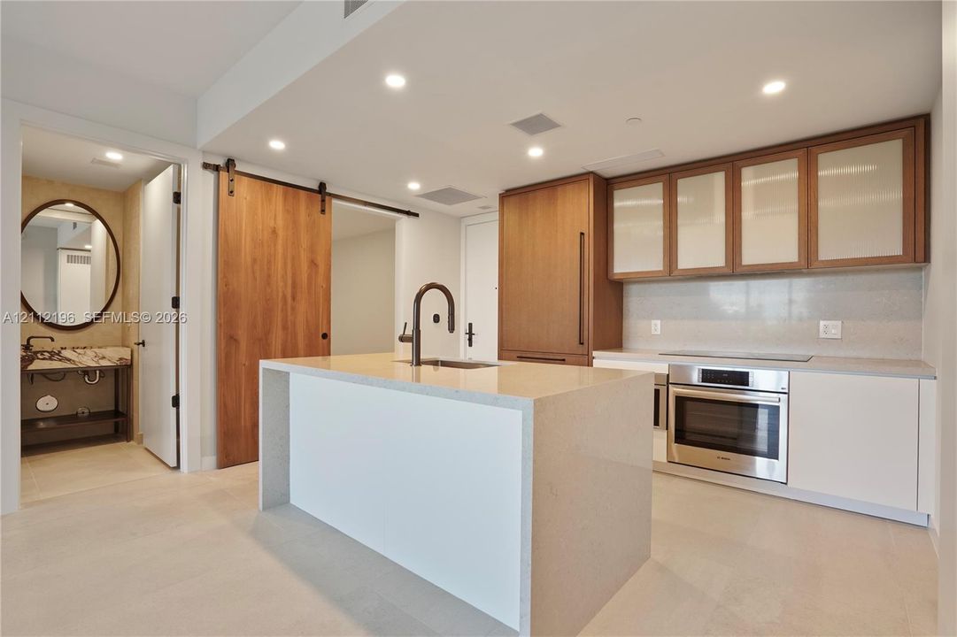 For Rent: $8,900 (1 beds, 2 baths, 1038 Square Feet)