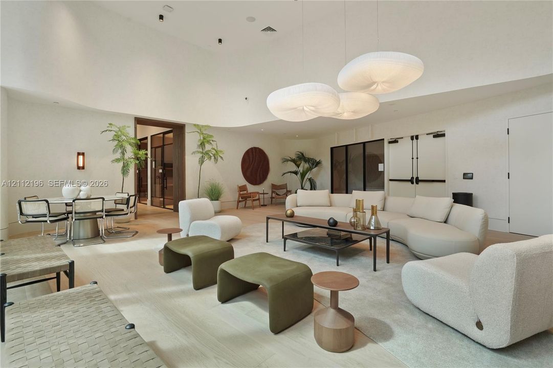 For Rent: $8,900 (1 beds, 2 baths, 1038 Square Feet)