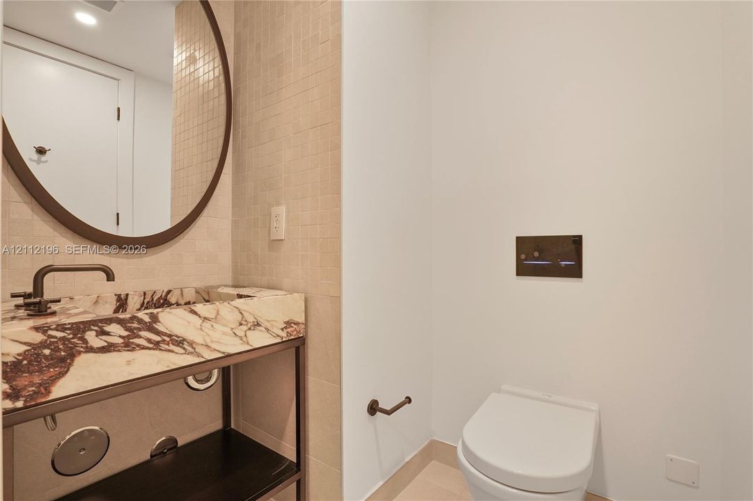 For Rent: $8,900 (1 beds, 2 baths, 1038 Square Feet)