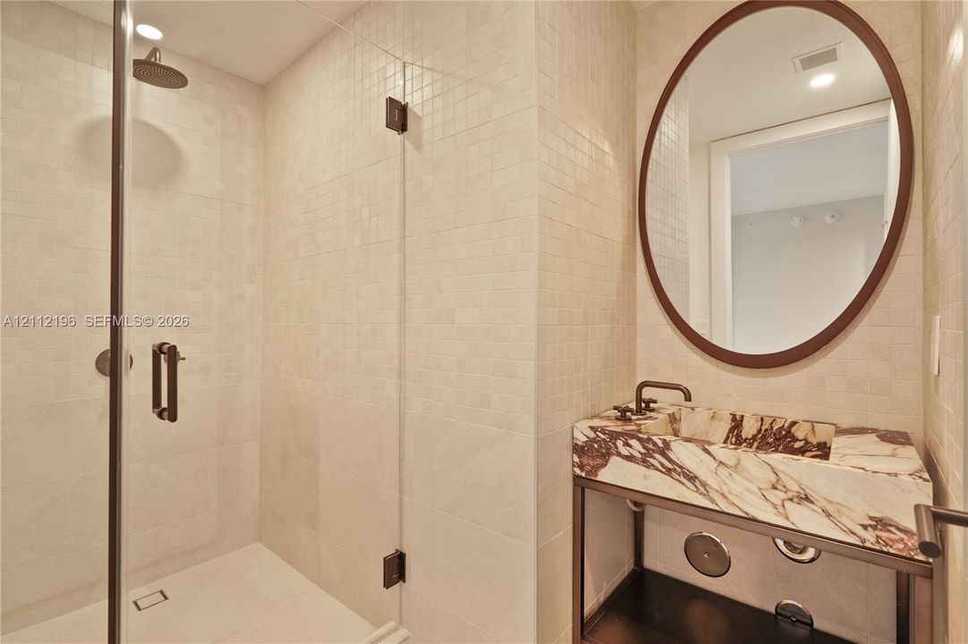 For Rent: $8,900 (1 beds, 2 baths, 1038 Square Feet)