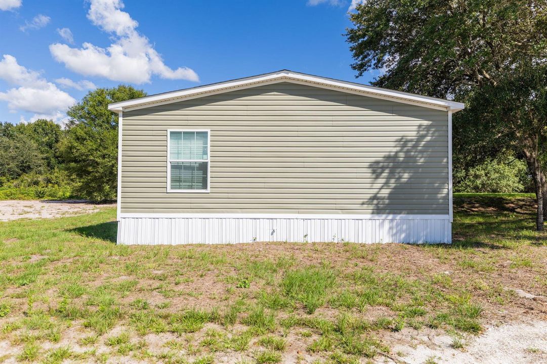 12-web-or-mls-20213 Property-12