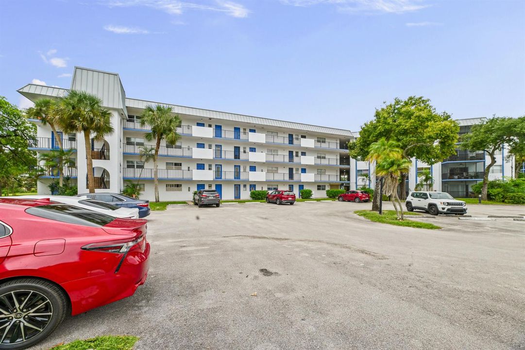 20261022 - 6260 South Falls Circle Drive