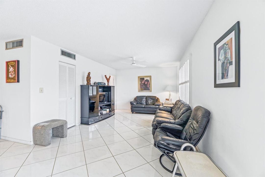 20261022 - 6260 South Falls Circle Drive