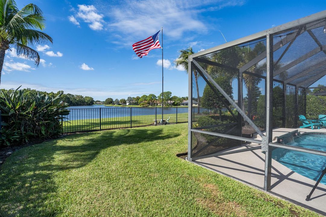 460 SW Vista Lake Drive-7