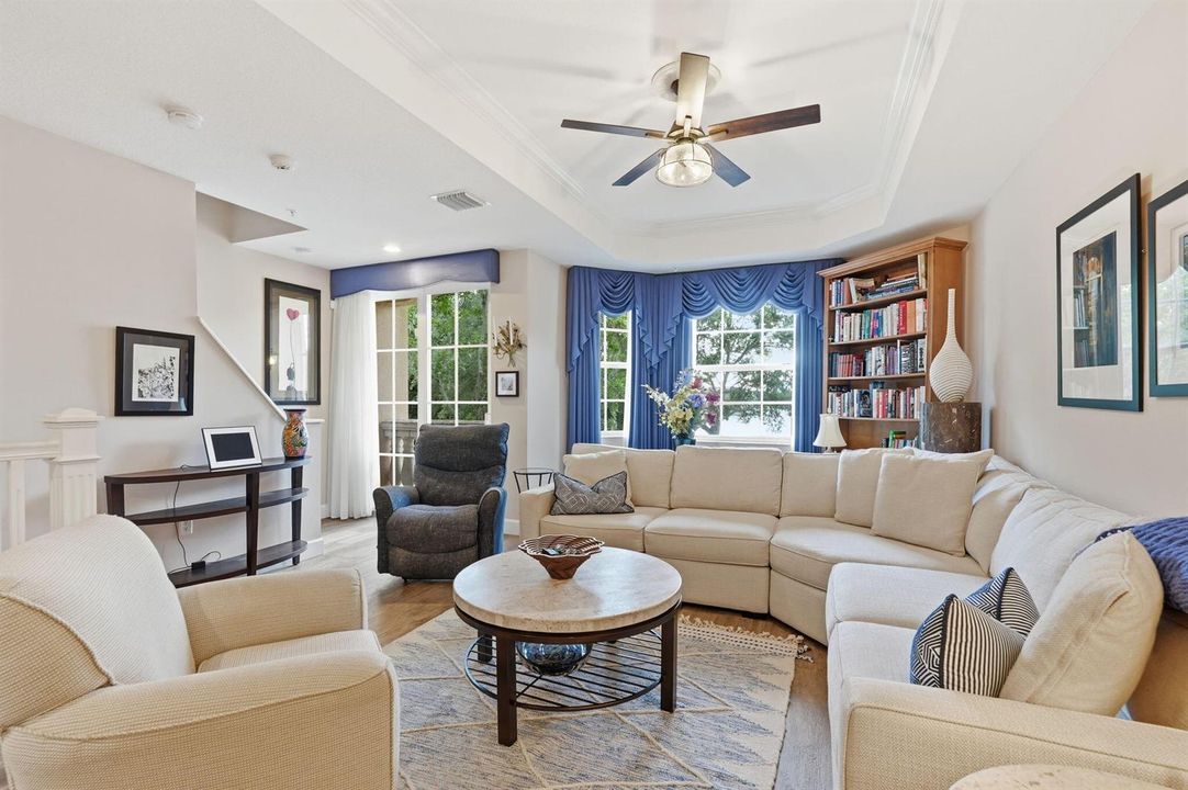 21-web-or-mls-11796_Valencia_Gardens_Ave
