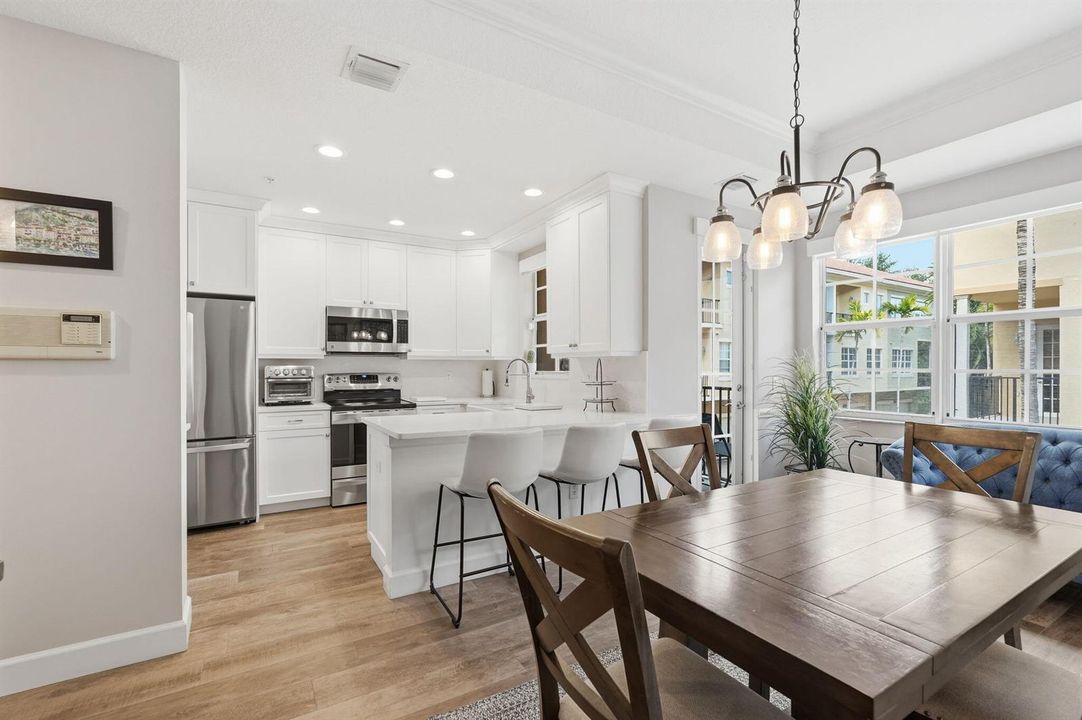 24-web-or-mls-11796_Valencia_Gardens_Ave