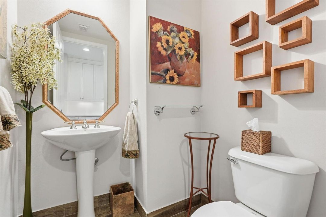23-web-or-mls-11796_Valencia_Gardens_Ave