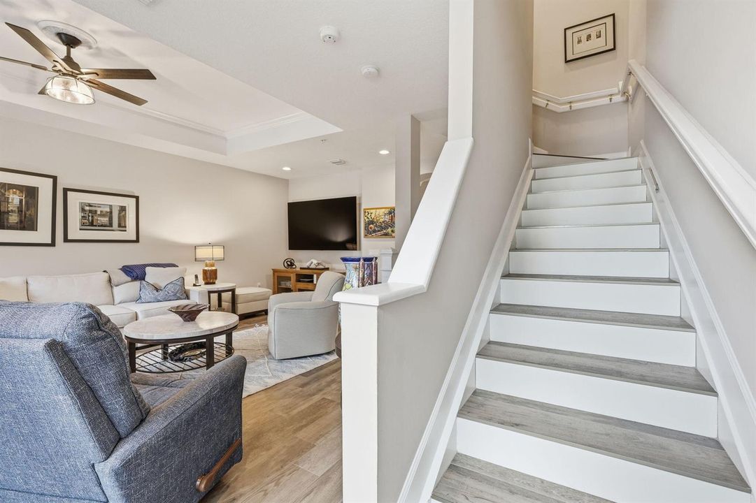 19-web-or-mls-11796_Valencia_Gardens_Ave