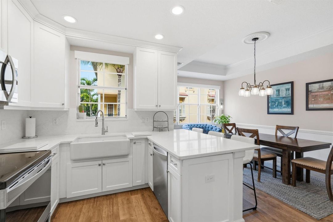 29-web-or-mls-11796_Valencia_Gardens_Ave