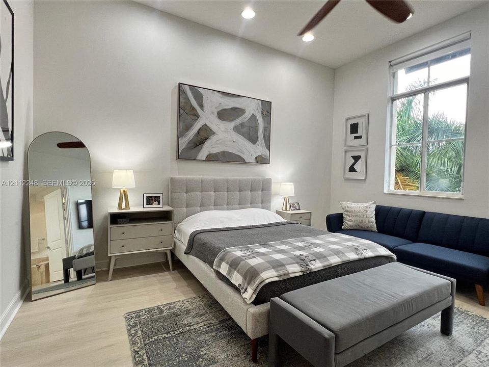 For Rent: $3,500 (3 beds, 2 baths, 1865 Square Feet)