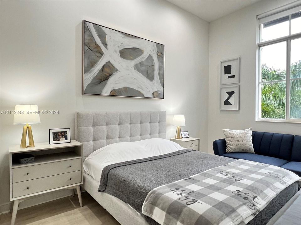 For Rent: $3,500 (3 beds, 2 baths, 1865 Square Feet)