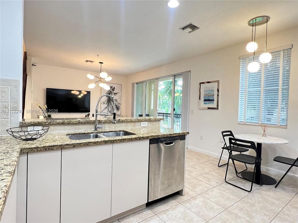 For Rent: $3,500 (3 beds, 2 baths, 1865 Square Feet)