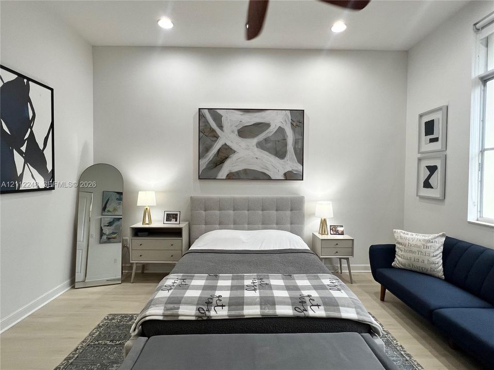 For Rent: $3,500 (3 beds, 2 baths, 1865 Square Feet)
