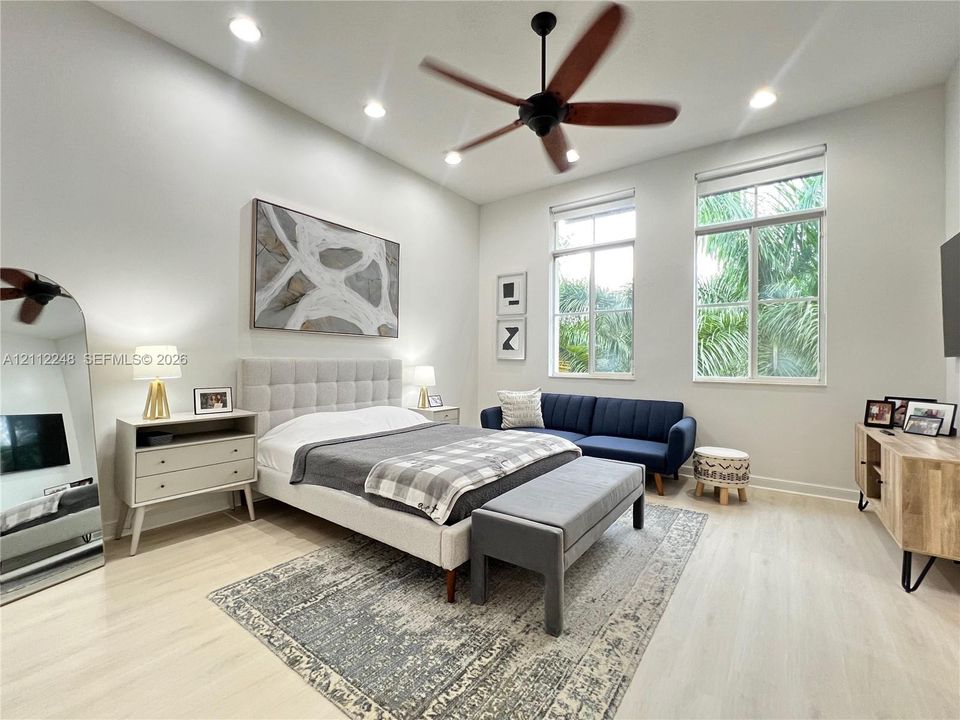 For Rent: $3,500 (3 beds, 2 baths, 1865 Square Feet)