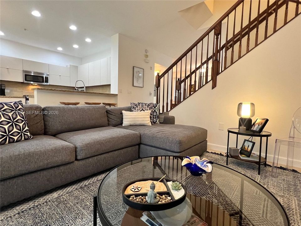 For Rent: $3,500 (3 beds, 2 baths, 1865 Square Feet)