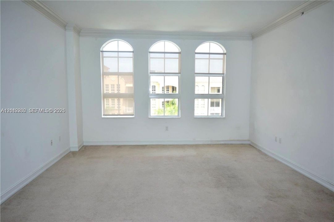 For Rent: $2,290 (1 beds, 1 baths, 836 Square Feet)