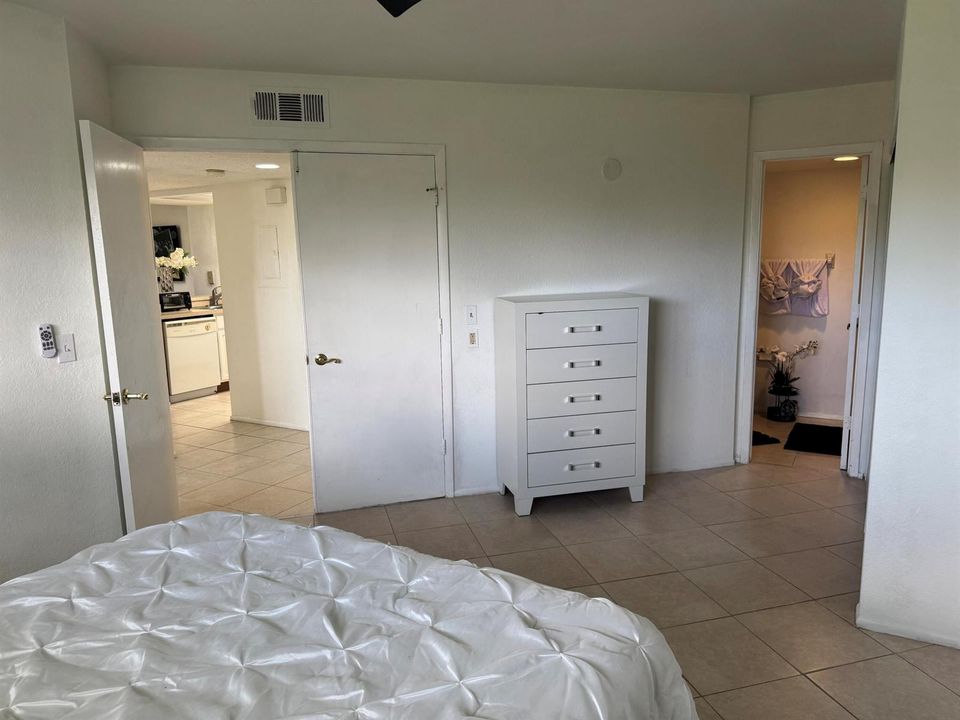 Main bedroom 2