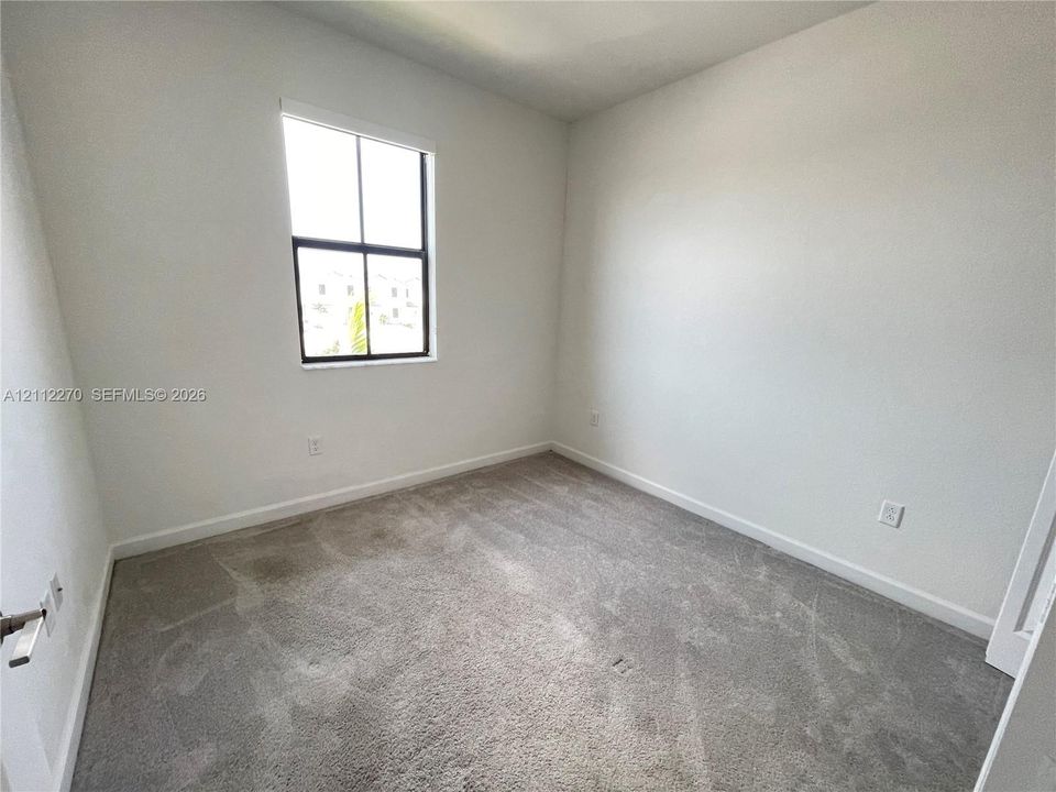 В аренду: $2,650 (3 спален, 2 ванн, 1612 Квадратных фут)