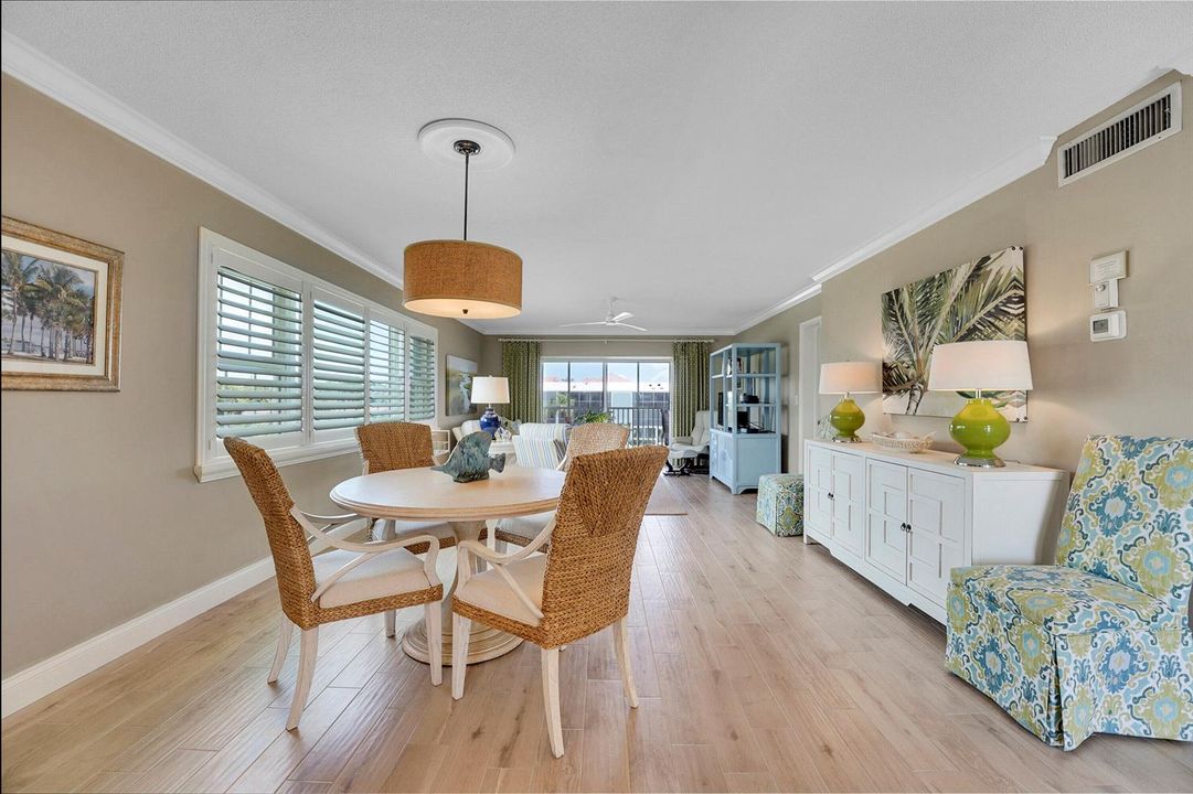 306 Dining to Living