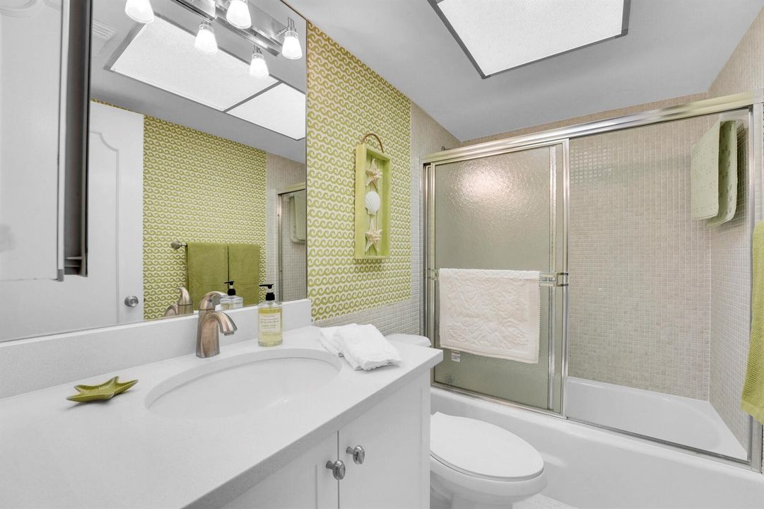 306 Guest Bath