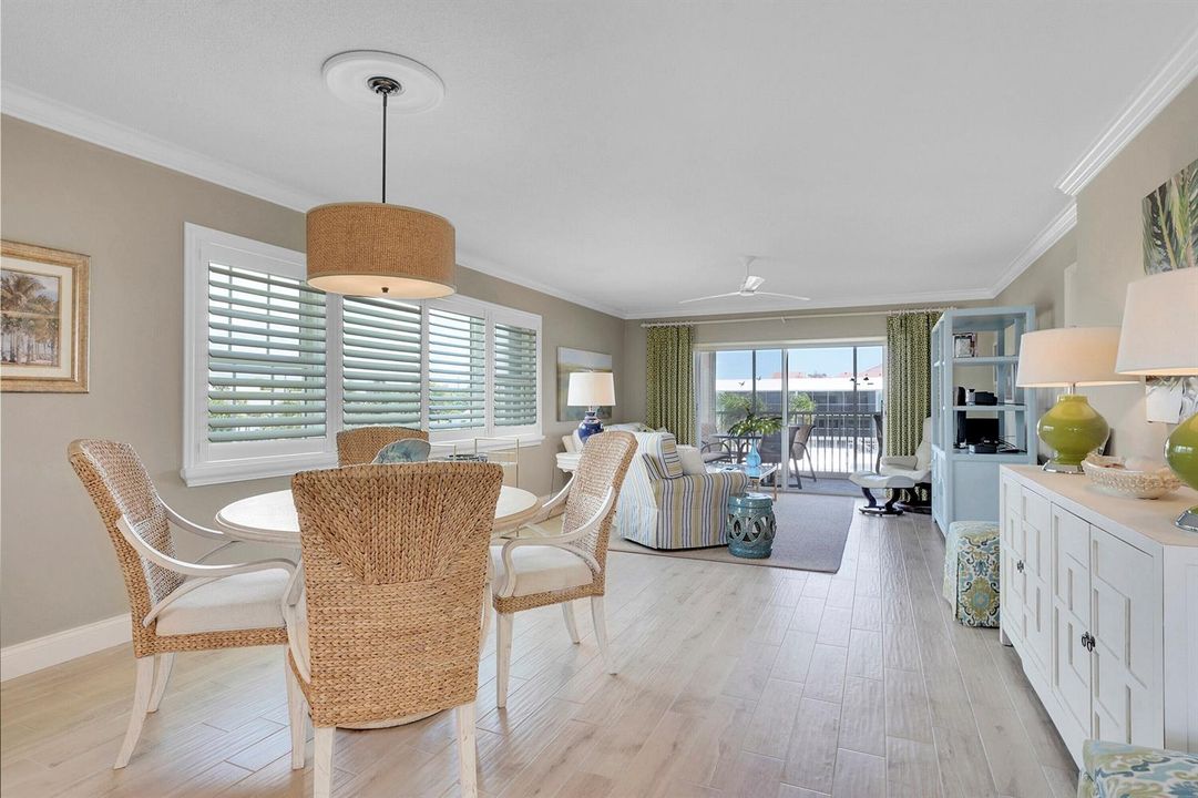 306 Dining to Living