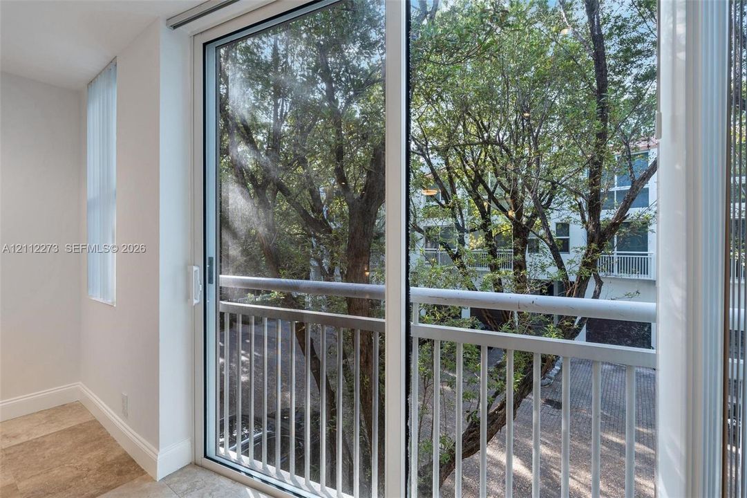 For Rent: $6,500 (3 beds, 2 baths, 1300 Square Feet)