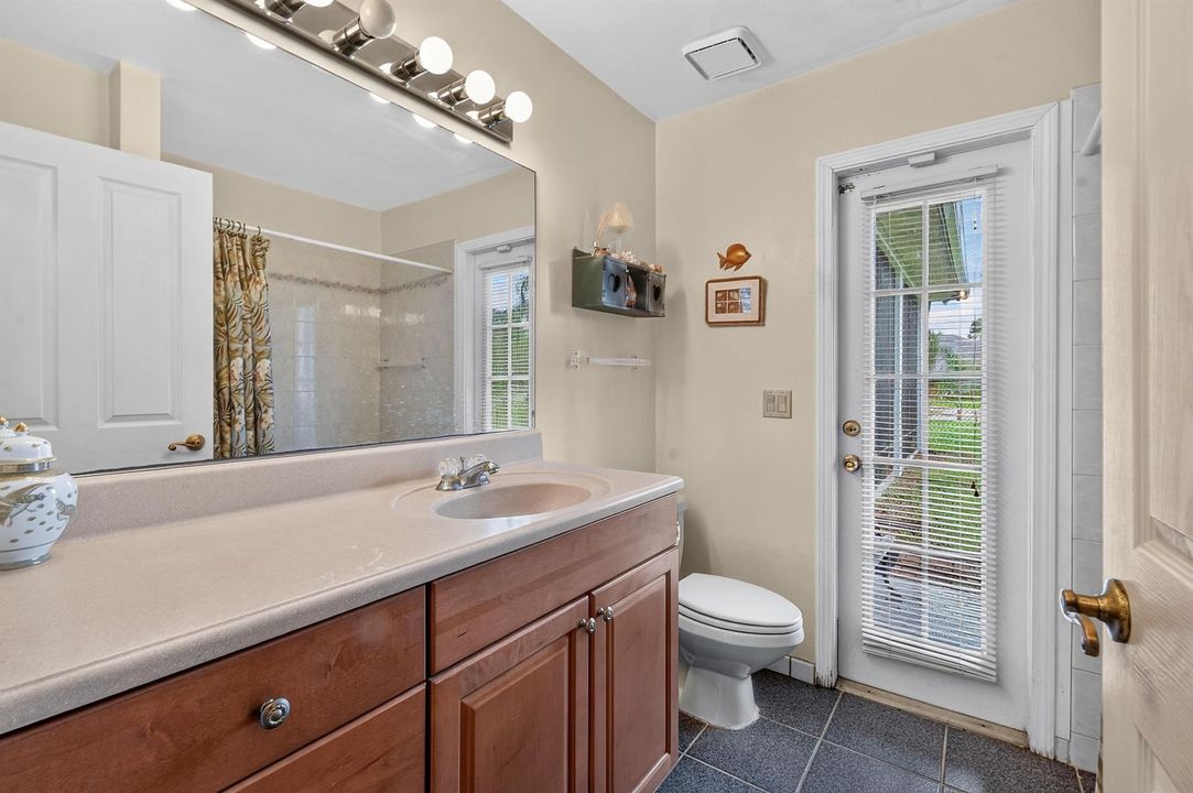6508KingsHwy(34)