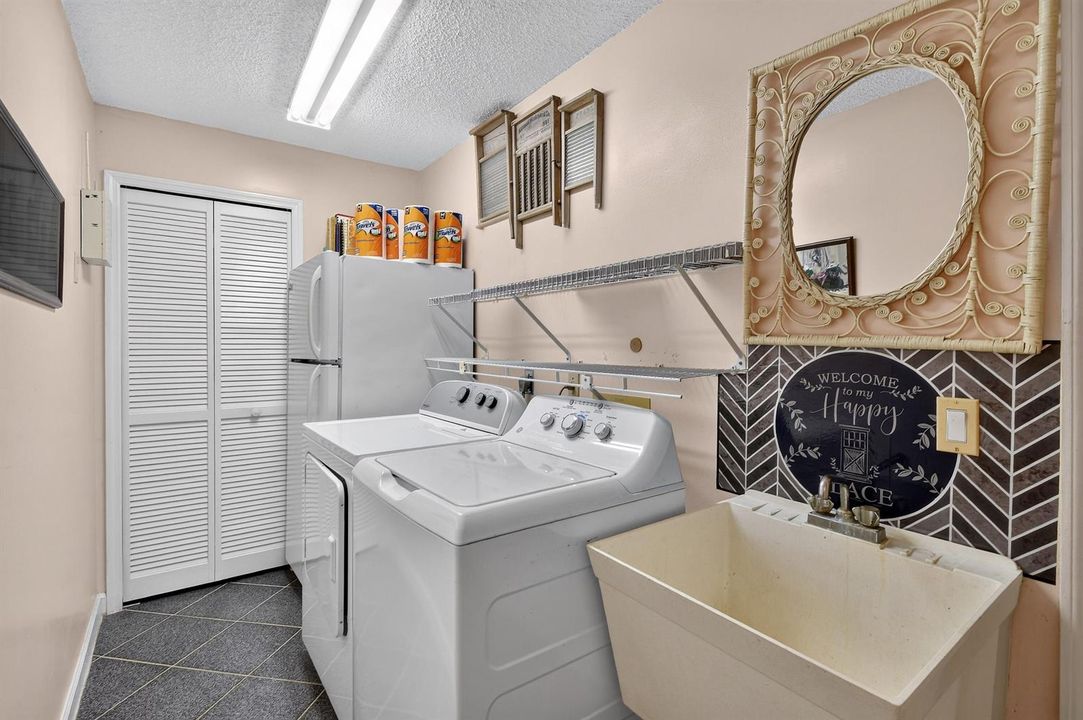 6508KingsHwy(37)